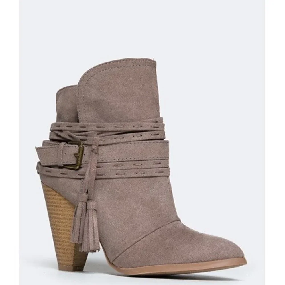 Qupid Raelynn 32 Taupe Strappy Buckle Chunky Stacked Heeled Booties 6